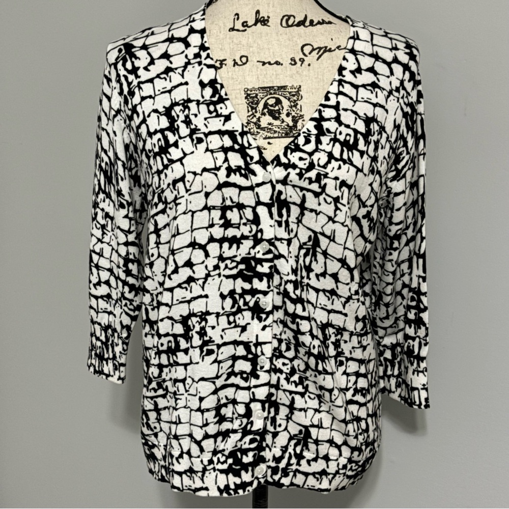 Northcrest Classic Cardigan White and Black Pattern Size L